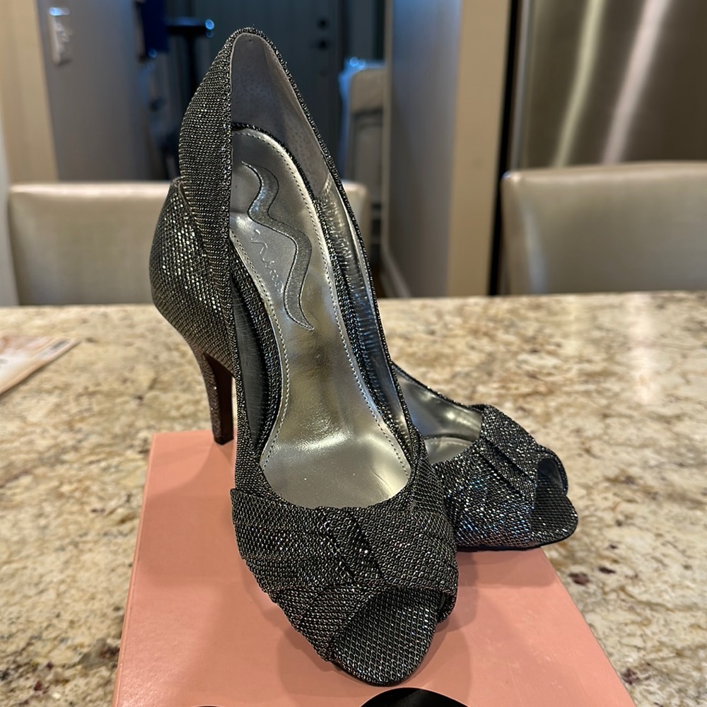 Silver/Gunmetal Heels by Nina - Size 8